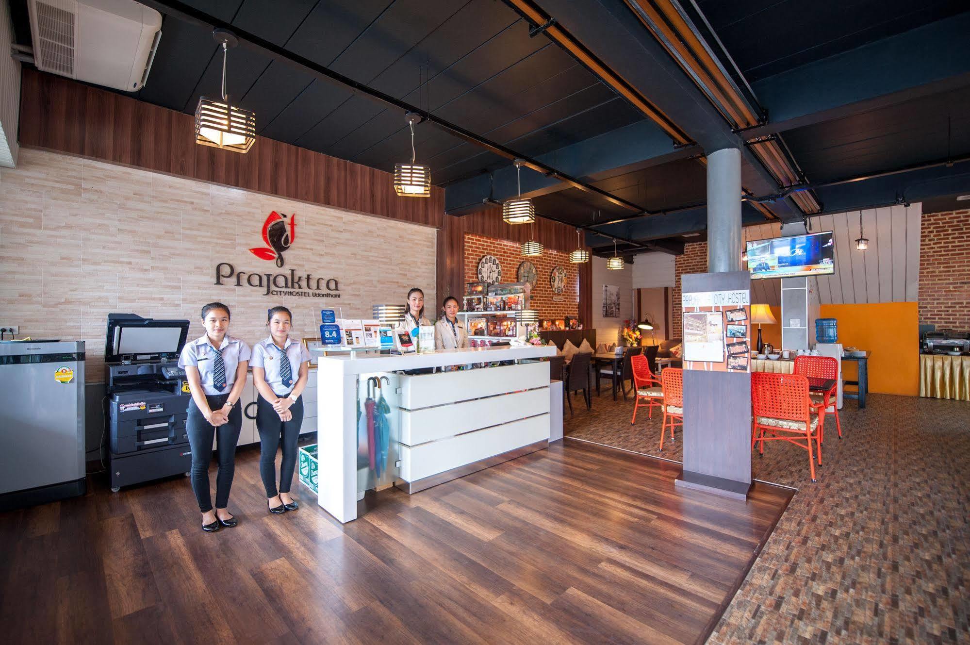 Prajaktra City Hostel Udon Thani Ngoại thất bức ảnh