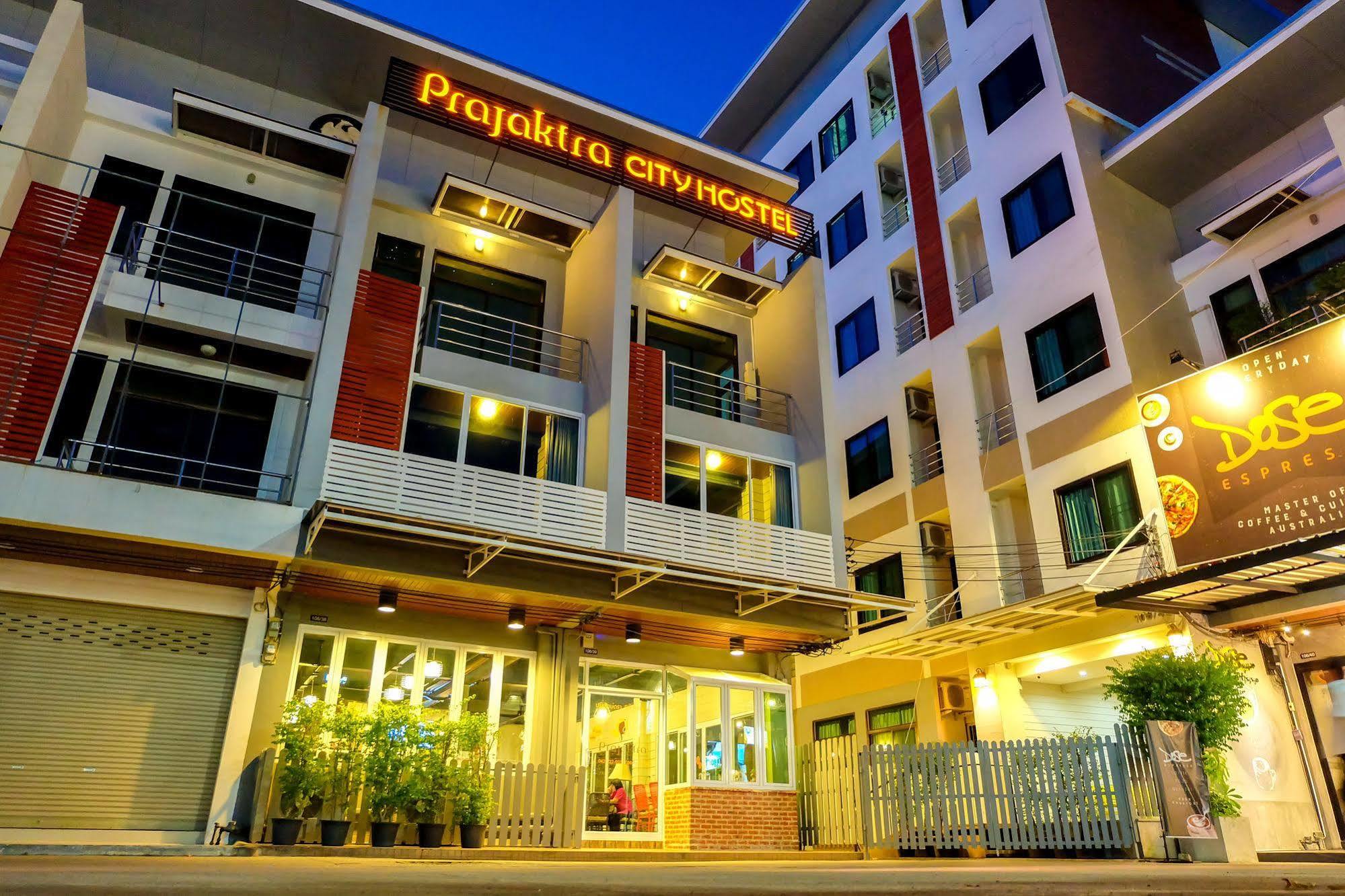 Prajaktra City Hostel Udon Thani Ngoại thất bức ảnh